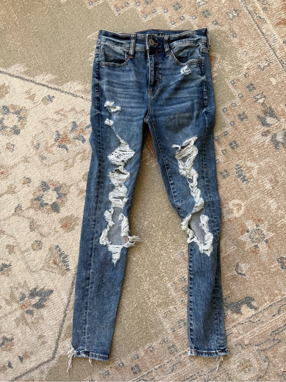 American Eagle Outfitters Ripped Dark Blue Women's Skinny Jeans